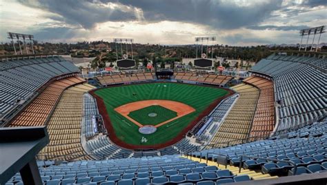 How Many Seats Are In A Row At Dodger Stadium | Brokeasshome.com