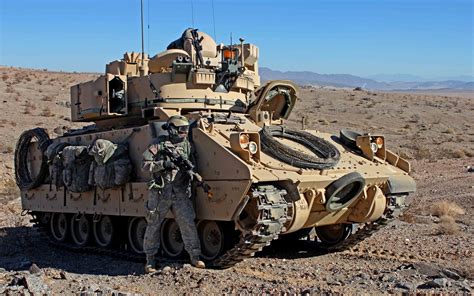 Absolute Unit: The M2 Bradley May Be Irreplaceable | The National Interest