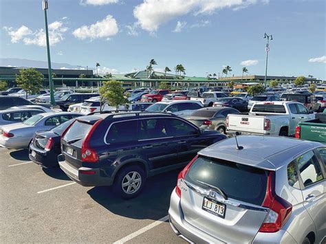 Hawaii airport parking lots suffer from overcrowding, thefts | Honolulu ...