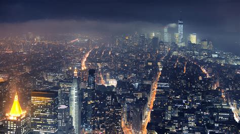 Manhattan Nightscape: 4K Ultra HD Wallpaper