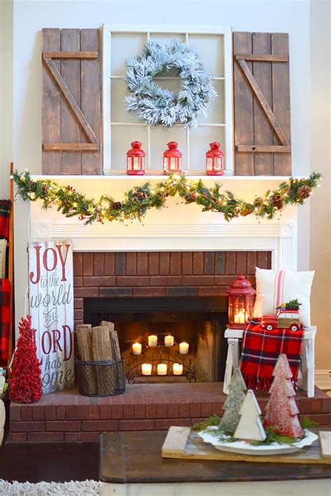 35 Christmas Mantel Decorations - Ideas for Holiday Fireplace Mantel ...