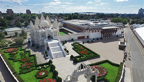 BAPS Shri Swaminarayan Mandir, London (Neasden Temple) | London places ...