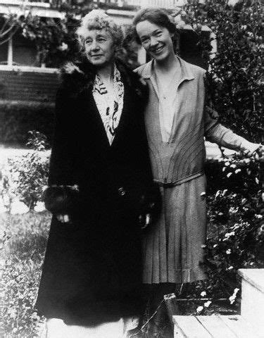 Mother and sister of Amelia Earhart | Amelia Earhart | Pinterest ...