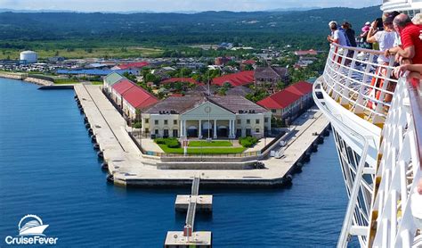 Several Cruise Ships Pulling Out of Jamaican Port