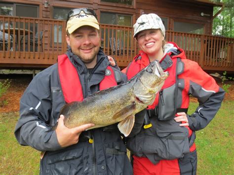 Minnesota Walleye Fishing Resorts-Fishing Packages-River Point Resort