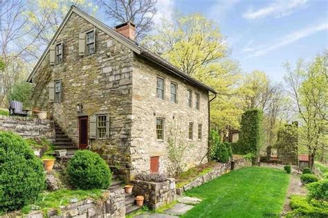 1700s Stone House In Esopus New York — Captivating Houses | Old stone ...