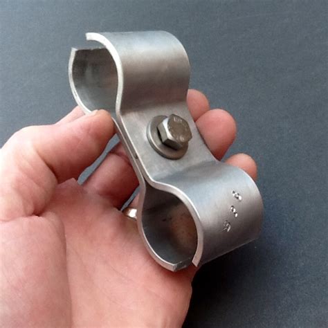 Aluminium Pipe Clamp Double Ports 33mm Diameter / 38mm X 3mm