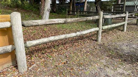 Wood Farm Fence Ideas and Designs