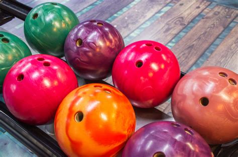 7 best reactive resin bowling balls 2022: pros and cons