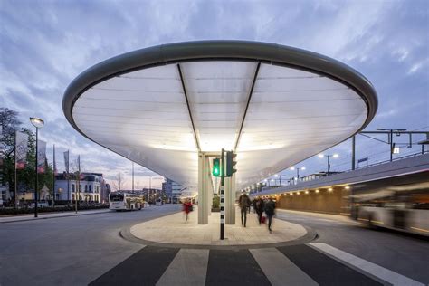 Solar-powered bus station in Tilburg is a public transit dream - Curbed