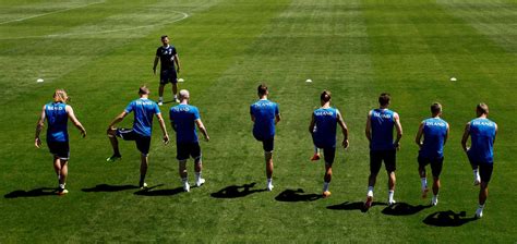 Meet the players of the Iceland men's national football team - Iceland ...