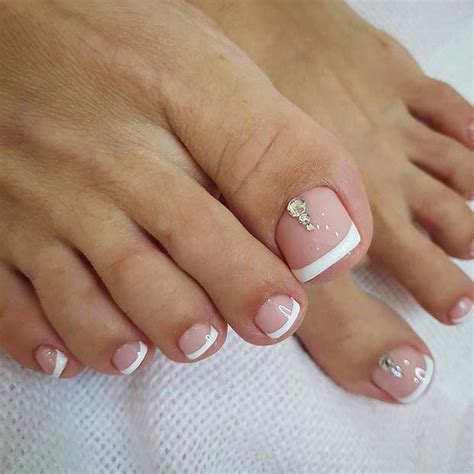 21 Elegant Toe Nail Designs for Spring and Summer - StayGlam