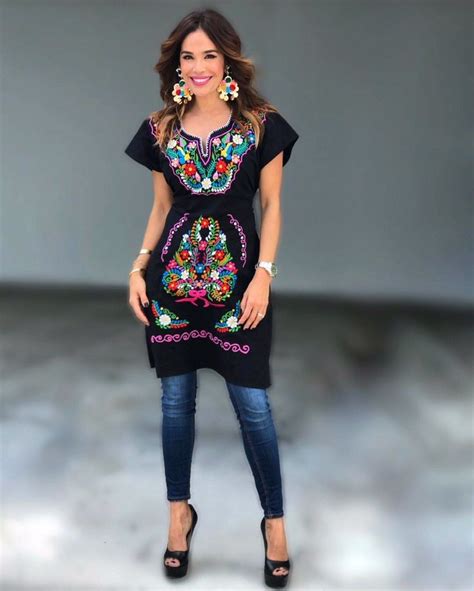 Outfits para el Cinco de Mayo - ¡Viva México! - fashioneate | Vestidos ...