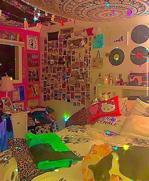 🌈🧚🏽‍♀️🧃🍄 on Instagram: “room 💐 ••• #indie #indiemusic #indiefilter # ...