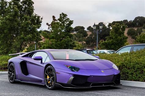 Castle Cars: A purple Lamborghini Aventador looking fresh!