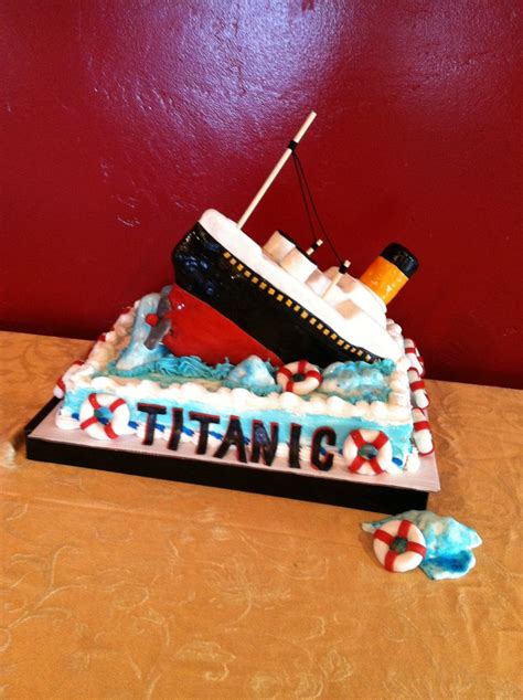 Titanic cake that my friend made!! | Titanic cake, Themed cakes ...