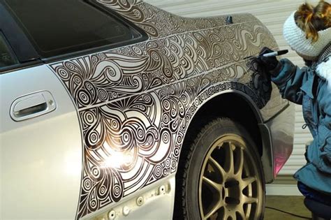 Artist Creates Amazing Car Custom Paint Job With Pen