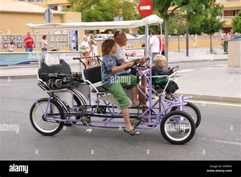 Four wheel bike hi-res stock photography and images - Alamy