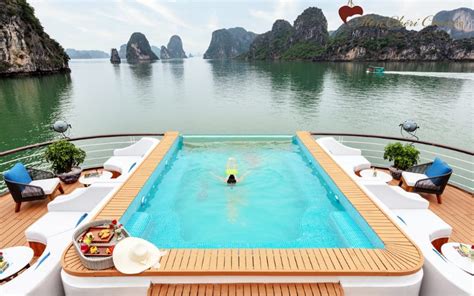 Mon Chéri Cruise | Luxury Cruise Halong Bay - IDC Travel