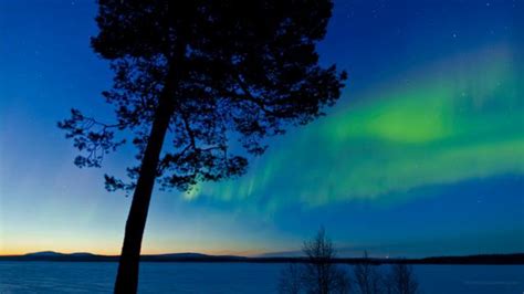 Beautiful Time-Lapse Video of an Aurora Borealis in Norway