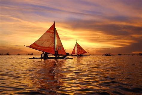 Boracay: Sunset Cruise with Water Activities on TourMega - TourMega