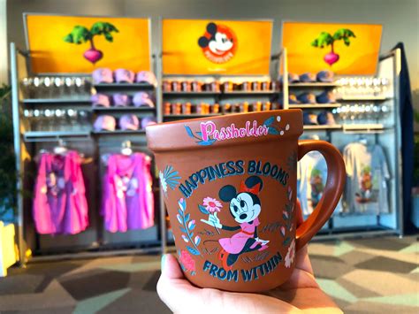 PHOTOS: New Passholder Exclusive Epcot Flower & Garden Festival ...