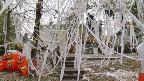 Colorado Springs man wants you to toilet paper his house