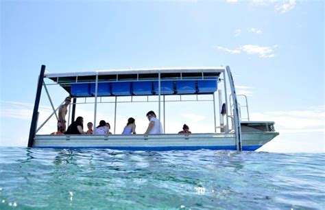 cairns-glass-bottom-boat | Hot Getaways