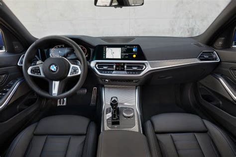 Gallery: 2020 BMW 330i interior