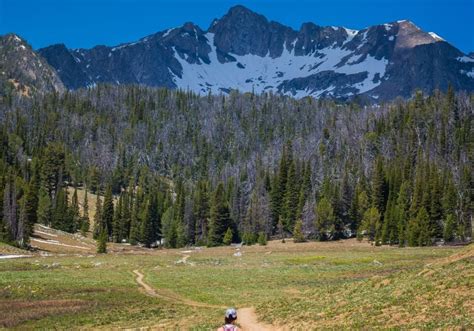 10 Best Hiking Trails in Big Sky, Montana - Goats On The Road