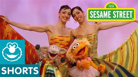 Sesame Street: Feijoo Sisters Teach Zoe to Lambarena - YouTube