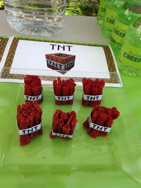 Minecraft Party Food Ideas + Free Party Printables - Seshalyn's DIY ...