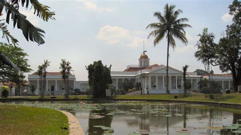 Istana Bogor - List of palaces - Wikipedia | Palace, Beautiful ...