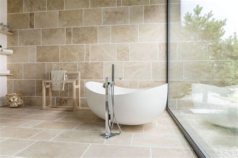 Travertine Bathrooms / 75 Beautiful Travertine Tile Bathroom Pictures ...