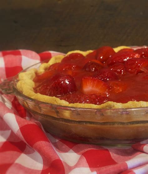 Strawberry Glaze Pie (no jello) - My Country Table