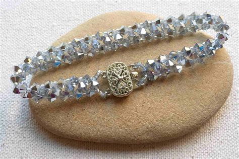 Free Bead Patterns That Use Crystals