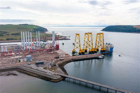 First jacket foundations for Seagreen, Scotland's largest off shore ...