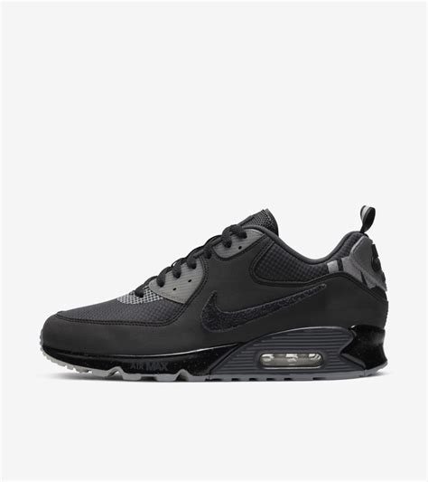 Date de sortie de la Air Max 90 x Undefeated « Black ». Nike SNKRS