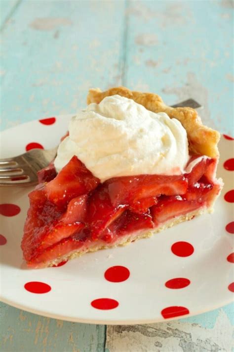 Strawberry Glaze Pie (without jello) - My Country Table