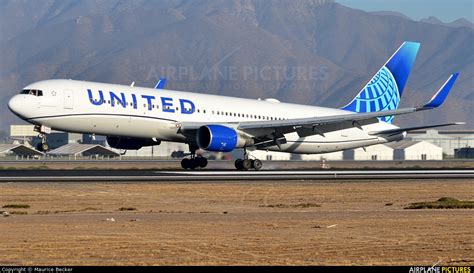 N649UA - United Airlines Boeing 767-300ER at Santiago de Chile - Arturo ...