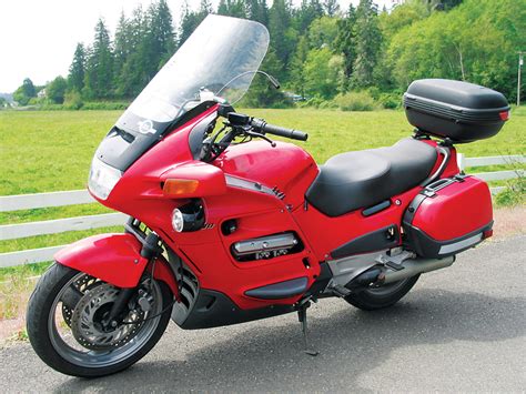 A Look Back: 1991-2002 Honda ST1100 | Rider Magazine