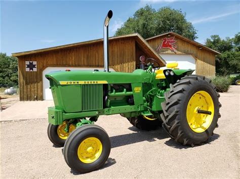 John Deere 4010: Specs, Engine, Transmission, Dimensions