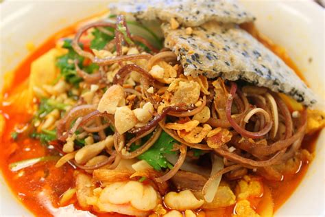 What and where to eat in Da Nang? - Maze Vietnam