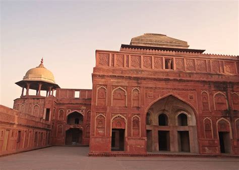 Agra Fort, History, Timings, Location, Heritage & Entry Fee