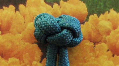 How To Tie A Decorative Paracord Chinese Button Knot - Tutorial ...