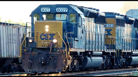 2 EMD SD40-2 Engines at Full Power on CSX Train 4K - YouTube