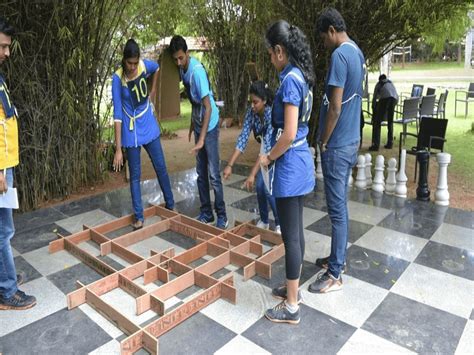 10 team building activities for corporate employees. - The Gari Resorts