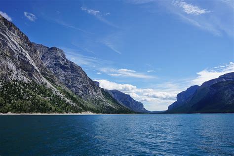 Photo Essay: Lake Minnewanka, Banff National Park | Gigi Griffis I ...