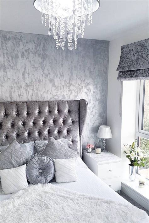 Silver Wallpaper Bedroom Ideas - JeremyPepper