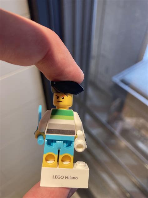 I made my own Lego figure In the Legostore milano : r/aaaaaaaarrrrro